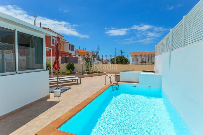 Foto e9a927e7-2c32-45e0-89d5-8363997651d6. Casa adossada amb aparcament piscina a Arguineguín Mogán