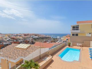 Apartamento en Arguineguín. Apartamento de 2 dormitorios con vistas al mar   estudio en argu