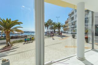 Affitto Locale commerciale in Arguineguín. Se alquila local céntrico y luminoso al lado de la playa en argu