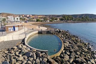 Rent Apartment in Arguineguín. Estrena lujo apartamento de 2 dormitorios a pasos de la playa de