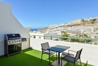 Piccolo appartamento in Puerto Rico. Apartamento con vistas al mar y gran potencial de mejora en puer