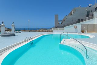 Apartament a Puerto Rico. Apartamento con vistas al mar y terraza soleada en amadores