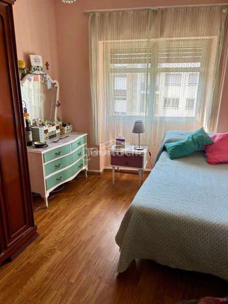 Foto 325306ee-df82-459f-b9c6-437bd8a44487. Piso impresionante esquinazo en torres villarroel!!! en Salamanca