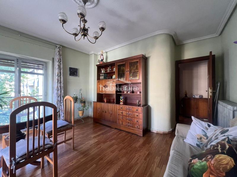 Foto d353a6b4-5603-443a-bf6c-8d85edef5344. Piso impresionante esquinazo en torres villarroel!!! en Salamanca