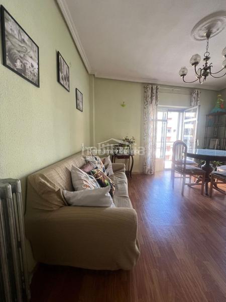 Foto f0e3e6ef-fc25-47fc-8de5-26ca4cff1236. Piso impresionante esquinazo en torres villarroel!!! en Salamanca