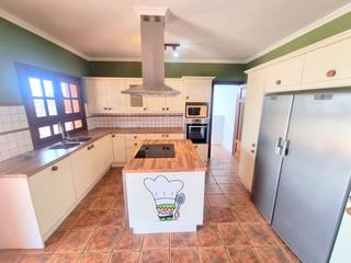 Chalet à Yaiza pueblo. Villa en venta en yaiza, lanzarote
