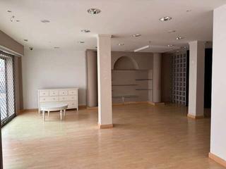 Local commercial à Centro - La Vega Alta. Local comercial en venta en arrecife centro, lanzarote [ref. 546