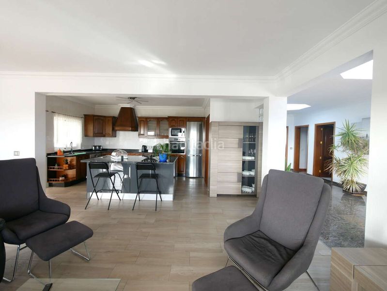 Foto 6eacadc5-d87d-4ddf-89c6-fd300c39a9ac. Casa amb aparcament piscina a Tahiche Teguise