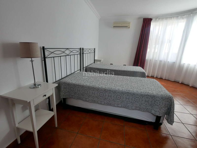 Foto 84b0b2b3-c3c0-4a54-ba88-88f7cd8c1ad9. Casa amb aparcament piscina a Tahiche Teguise