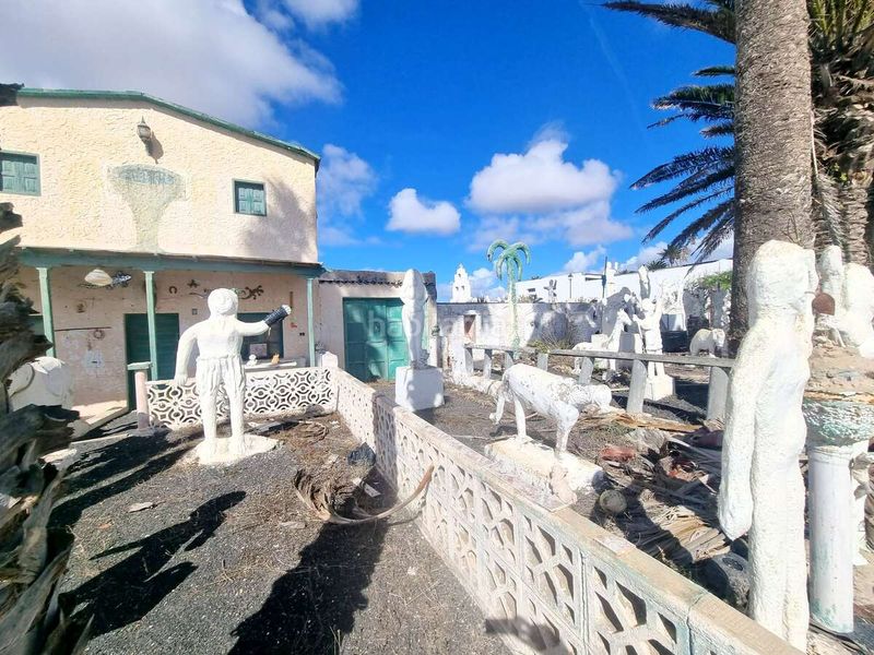 Foto 04b430c1-462c-4131-9c79-79bc489e740f. Masia amb aparcament a villa de Teguise Teguise