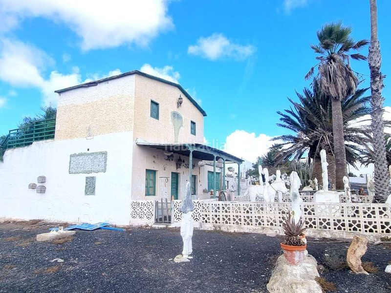 Foto 0fb5fa5f-8d00-43c1-8d57-1a957689c865. Masia amb aparcament a villa de Teguise Teguise