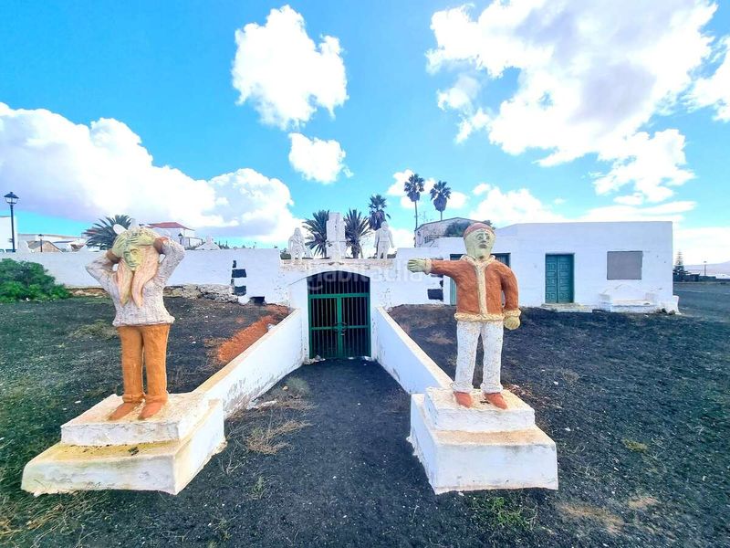 Foto 156caf44-30ee-4e8a-a0bc-c07bdf4ef0d9. Masia amb aparcament a villa de Teguise Teguise