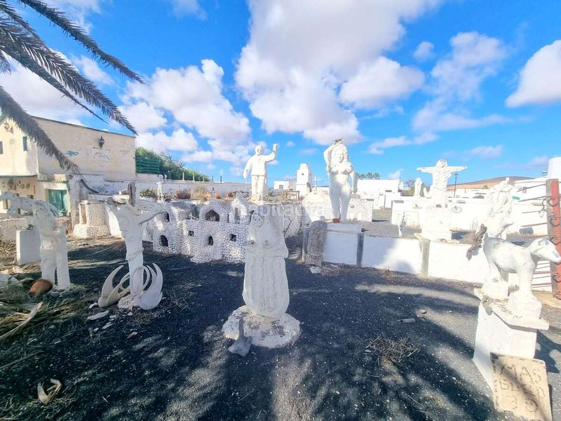 Foto c0e2cb37-a3bd-41f1-85e0-1da32a7f397e. Masia amb aparcament a villa de Teguise Teguise