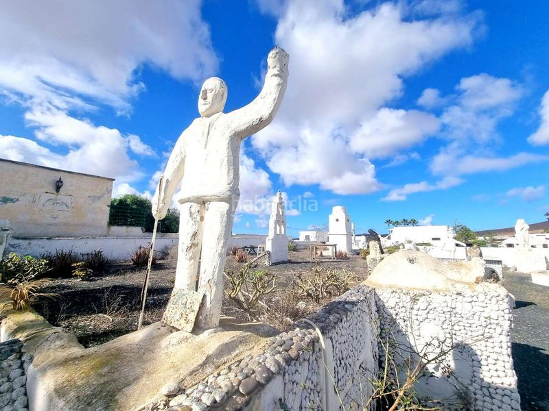 Foto f46316e0-0856-463a-94d7-d68968f09961. Masia amb aparcament a villa de Teguise Teguise