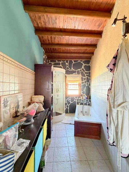 Foto 41e95ed9-9d24-48a4-bdca-6d1af5310023. Casa amb aparcament piscina a Tías pueblo Tías