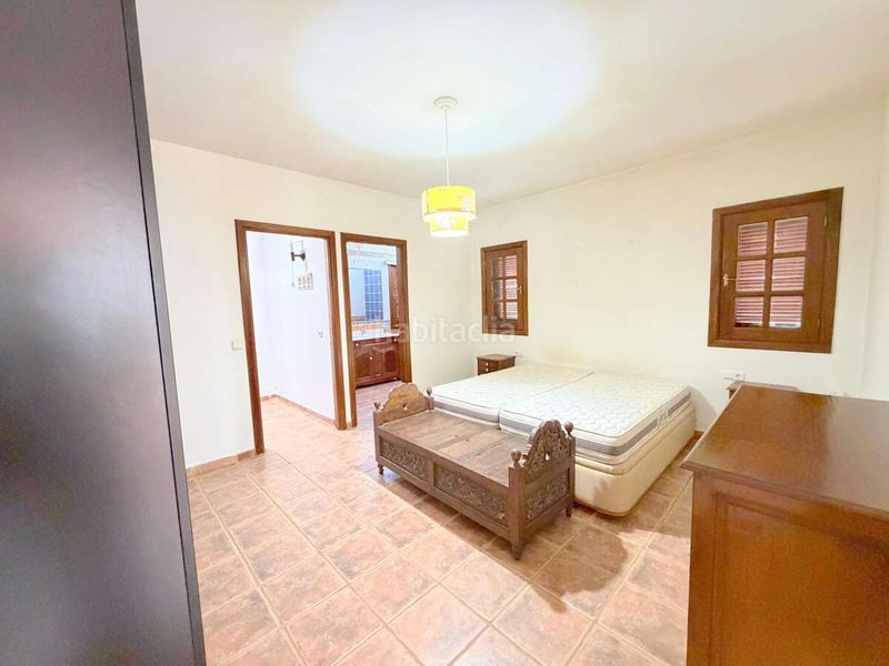 Foto 0ba8b4ad-57e0-4865-9e34-1d72e4be8e00. Xalet amb aparcament piscina a Yaiza pueblo Yaiza
