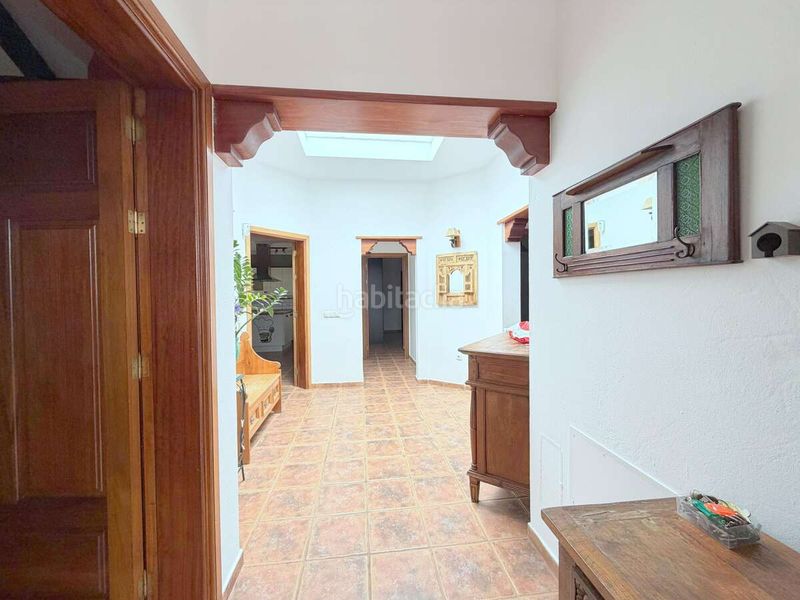 Foto 0ff9833d-c276-4e48-86b2-e1ff614f14e2. Xalet amb aparcament piscina a Yaiza pueblo Yaiza