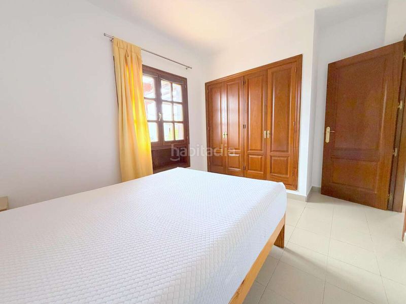Foto 45bb1695-4cb2-4bd5-a1ae-a9d0bd9efc8b. Casa aparellada amb aparcament piscina a Playa Blanca Yaiza