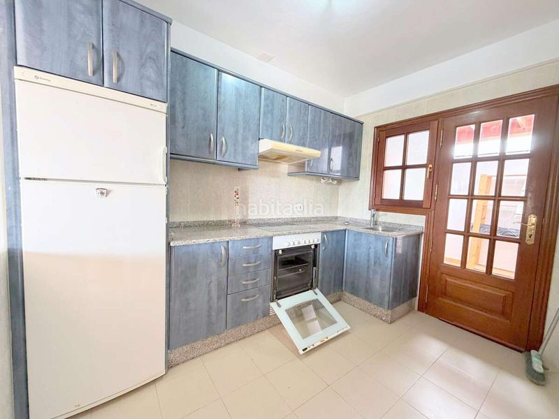 Foto 588a687c-3713-4736-9286-98f91652c444. Casa aparellada amb aparcament piscina a Playa Blanca Yaiza