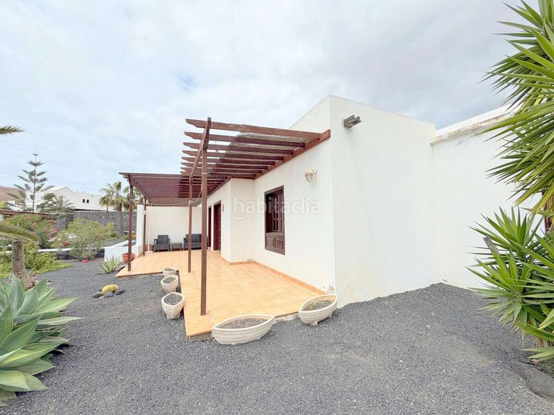 Foto 82afe4a8-6e42-4962-8e37-090ab924dba3. Casa aparellada amb aparcament piscina a Playa Blanca Yaiza