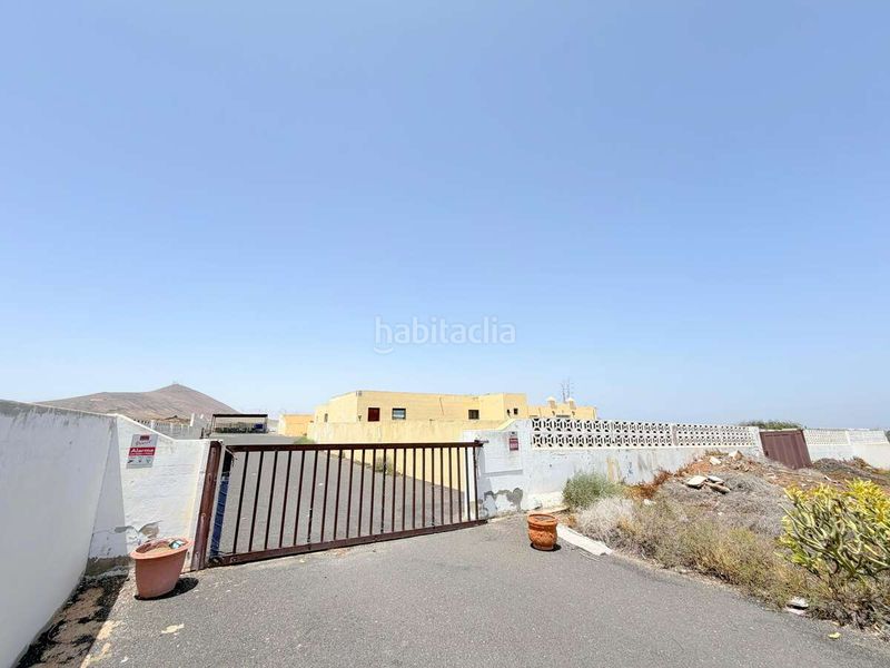 Foto 19c2982a-9762-47f3-9ed1-31ac75163b8e. Casa amb aparcament piscina a Güime San Bartolomé