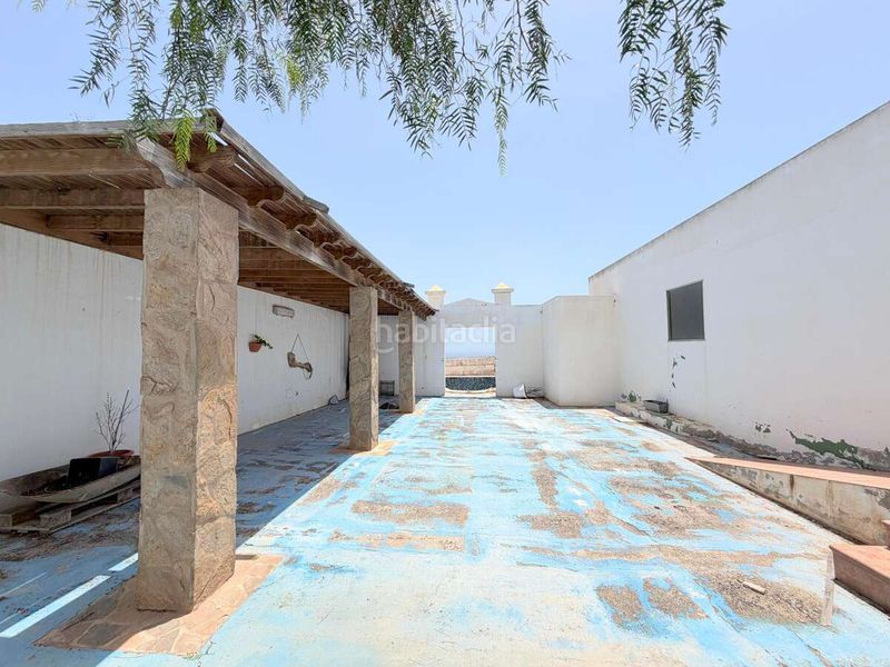 Foto 2995d438-044e-44aa-896d-3a755dd99883. Casa amb aparcament piscina a Güime San Bartolomé