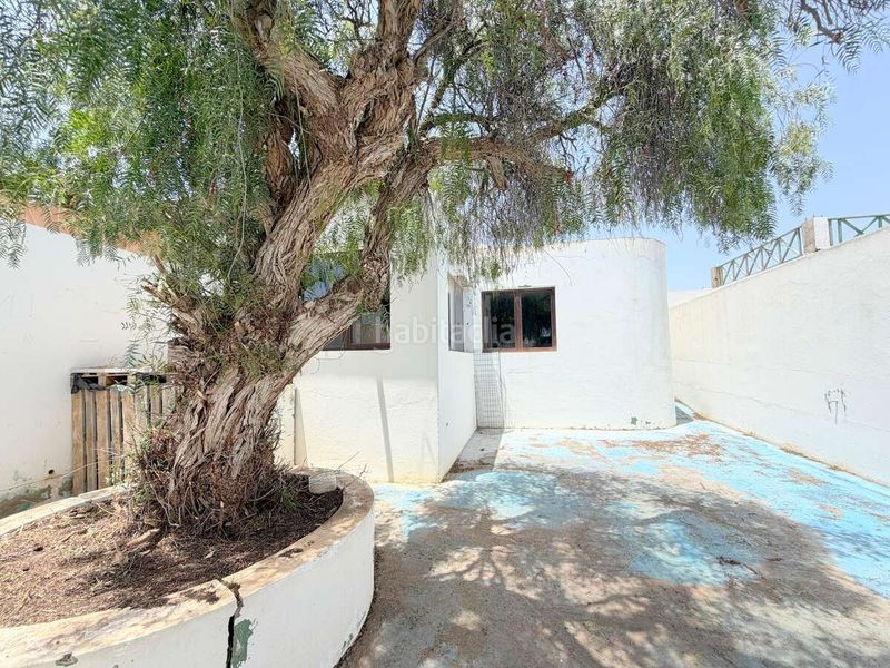 Foto 3dff3004-7a51-478c-a1a3-d7152ee267ec. Casa amb aparcament piscina a Güime San Bartolomé