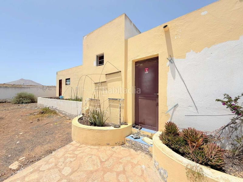 Foto 551521ae-f6c1-4351-9efe-bae49ef10183. Casa amb aparcament piscina a Güime San Bartolomé