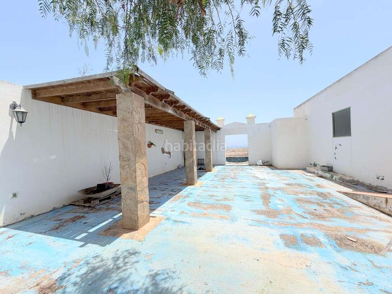 Foto 69f5ca79-7d5c-40c6-805c-502c7d1acae7. Casa amb aparcament piscina a Güime San Bartolomé
