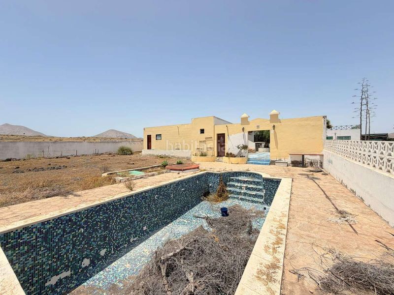 Foto ae9078d5-b24a-4a50-a113-136d772df1b1. Casa amb aparcament piscina a Güime San Bartolomé