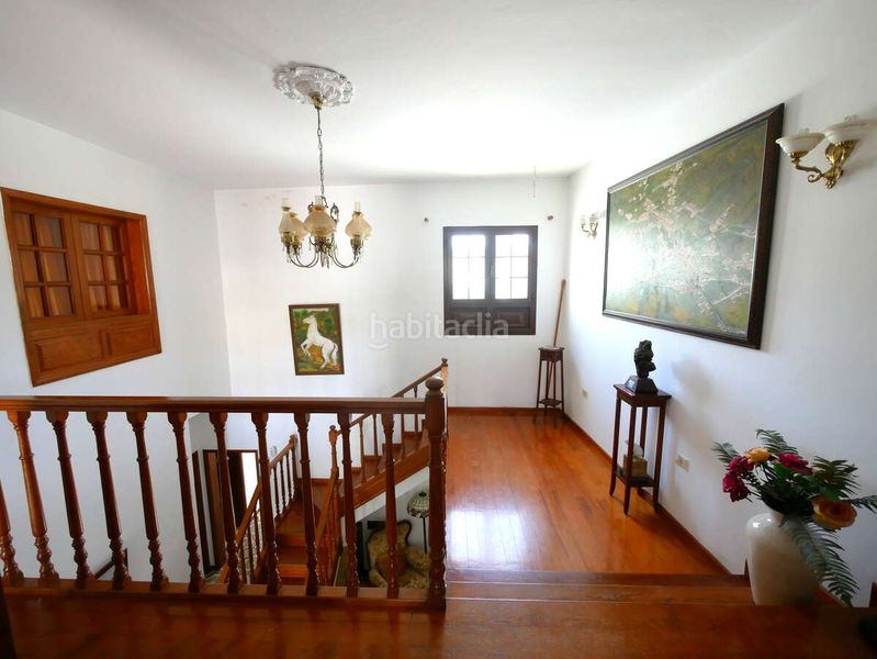 Foto c2bbf7b6-7a58-43a4-a6fa-09bf17282554. Casa amb aparcament a Haría pueblo Haría