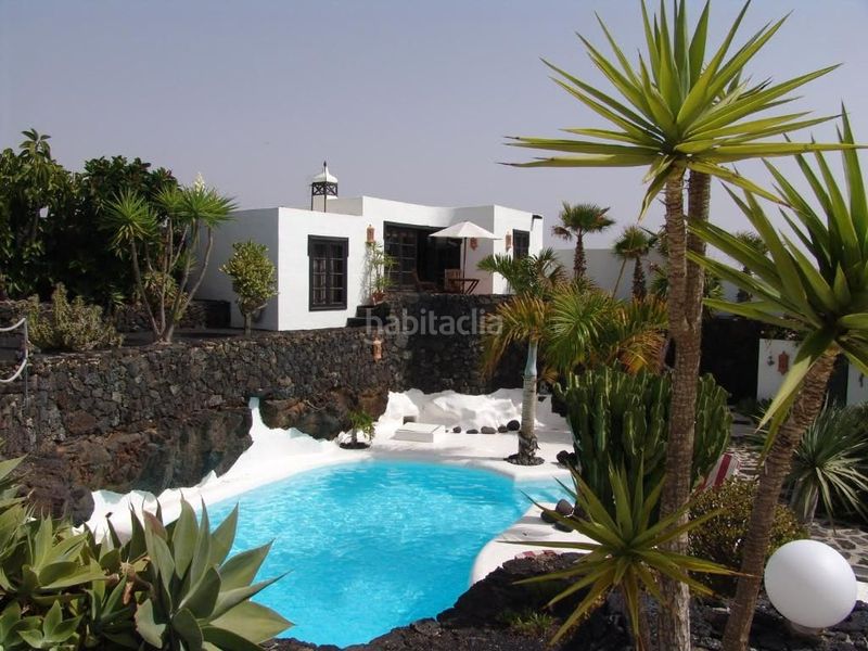 Foto 6ffa0504-9d0b-4959-b304-3f8f3bd4b977. Casa amb aparcament piscina a Tahiche Teguise