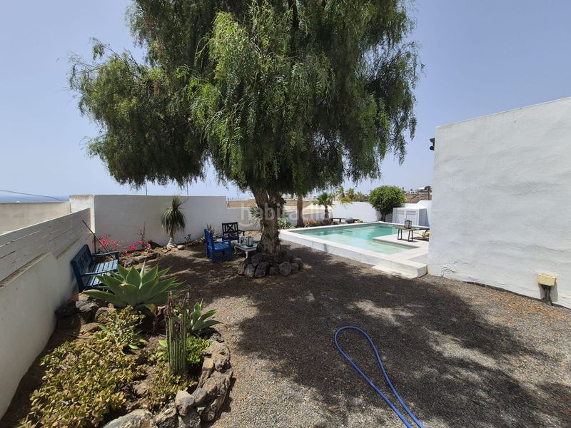 Foto 1a1dca21-8b0f-4d05-be03-8c2cb037e461. Xalet amb aparcament piscina a Güime San Bartolomé