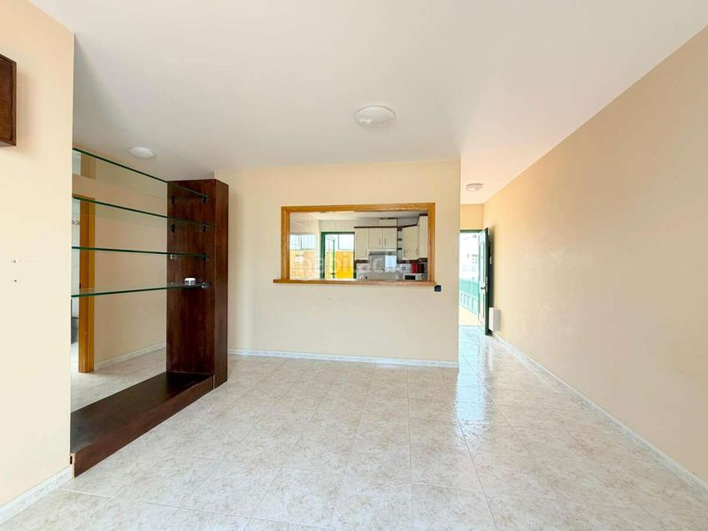 Foto 21f436b2-ee5c-4411-b8da-84750ff4c511. Apartament amb aparcament piscina a costa Teguise Teguise