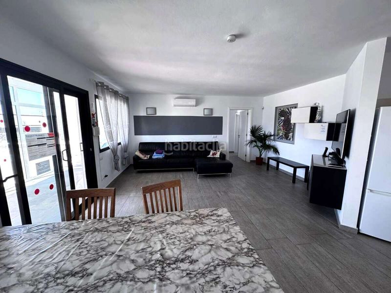 Foto f443663b-5a16-4d10-a7d0-389d0f9b2191. Casa amb aparcament piscina a Playa Blanca Yaiza