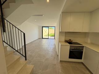 Reihenhaus  Carrer credit balear. Duplex para estrenar el vivero