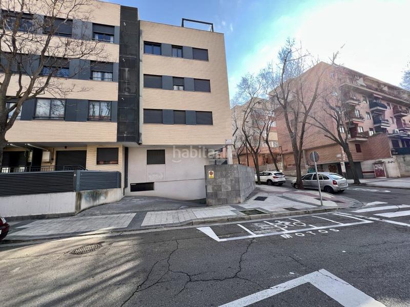 Foto ef96f78a-89ef-434b-afaa-b0a7b2896267. Parking coche en calle de palma de mallorca 4 en La Paz Zaragoza