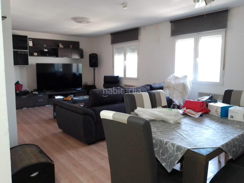 Foto a846b43d-de7e-4a55-bb51-cef583f1fc71. Casale con riscaldamento parcheggio in Avenida Cataluña Zaragoza