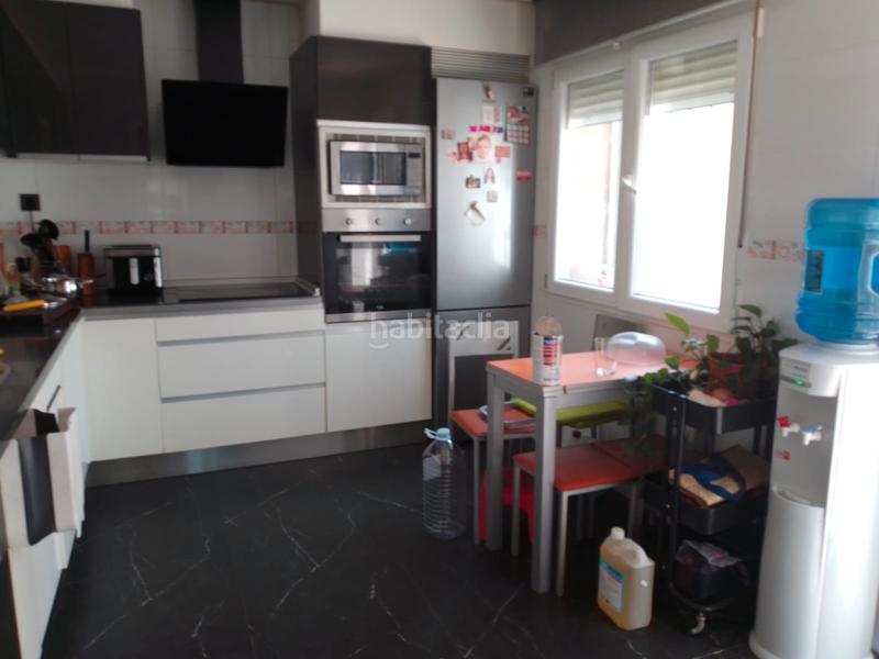 Foto c62eabae-22ff-432e-9a85-d0f597ea9486. Casale con riscaldamento parcheggio in Avenida Cataluña Zaragoza