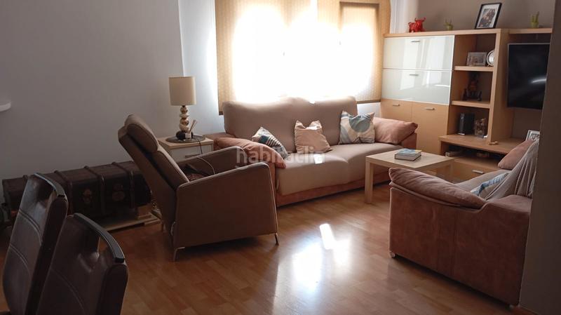 Foto e9e51eea-1b0a-4781-b35e-0dd8b3089182. Piso en calle del pintor manuel viola 5 precioso piso, tres habitaciones, totalmente reformado en Zaragoza