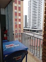 Flat in Calle de santa orosia 2. Amplisimo piso , cuatro dormitorios, garaje, trastero, piscina