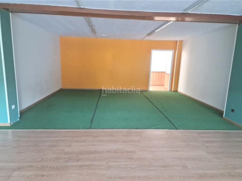 Foto fc4b84a1-5e4a-4ed2-9d12-567a7dfc70de. Lloguer local comercial a Monzón