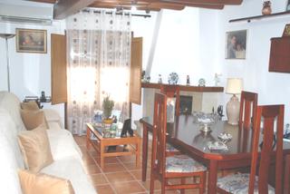 Masia a Alcolea de Cinca
