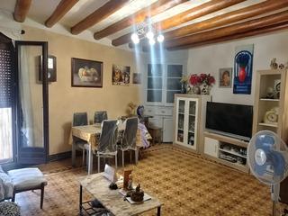 Masia a Esplús