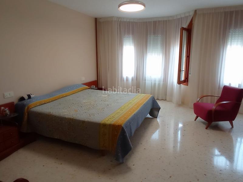 Foto e3044da5-bfd6-486c-a6b5-c19380a4679f. Casa adossada amb calefacció aparcament a Monzón