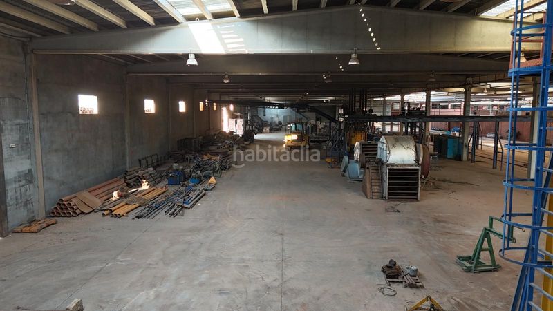 Foto 30bf8f29-8923-43ef-b723-7ff4c2853746. Local comercial a Alcolea de Cinca