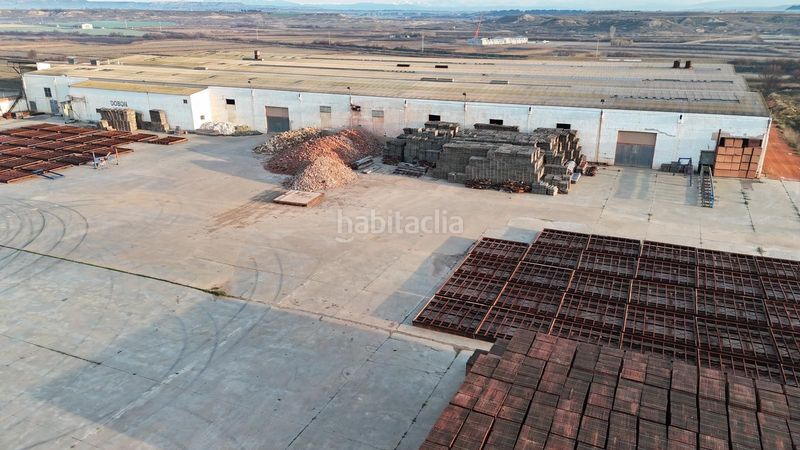 Foto e163b560-282e-48bd-ad69-ee720b48cd79. Local comercial a Alcolea de Cinca