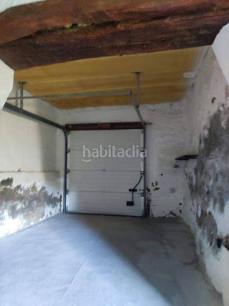 Foto 19125eac-8dfa-4b9b-a441-efb8ee0cf275. Casa adossada amb aparcament a Azlor