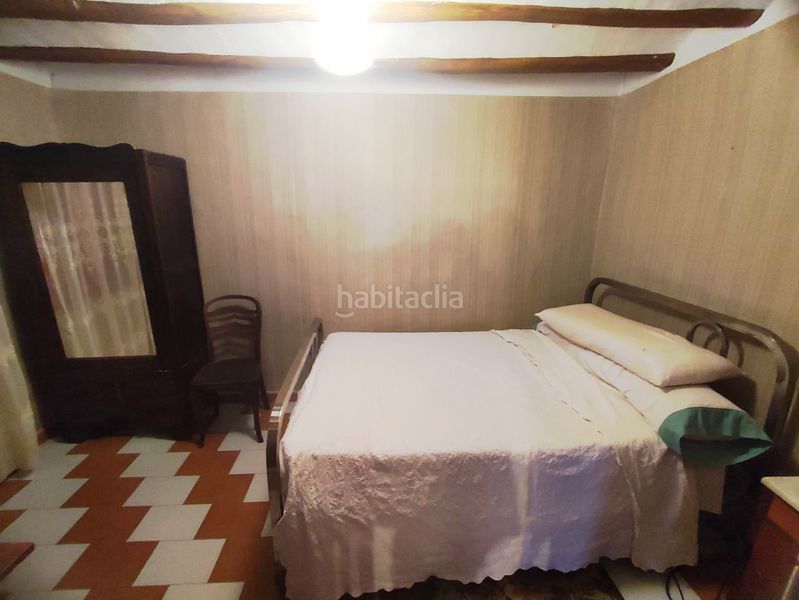 Foto 22a67c5c-8050-43df-b575-633f8911519e. Casa adossada amb aparcament a Azlor