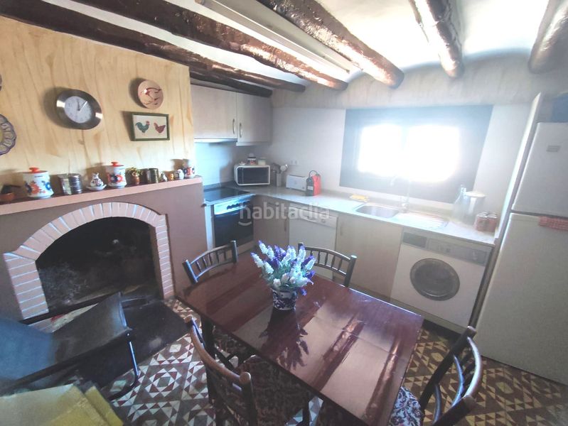 Foto 330c07dc-79e9-4770-9c1a-d6ec930269f3. Casa adossada amb aparcament a Azlor